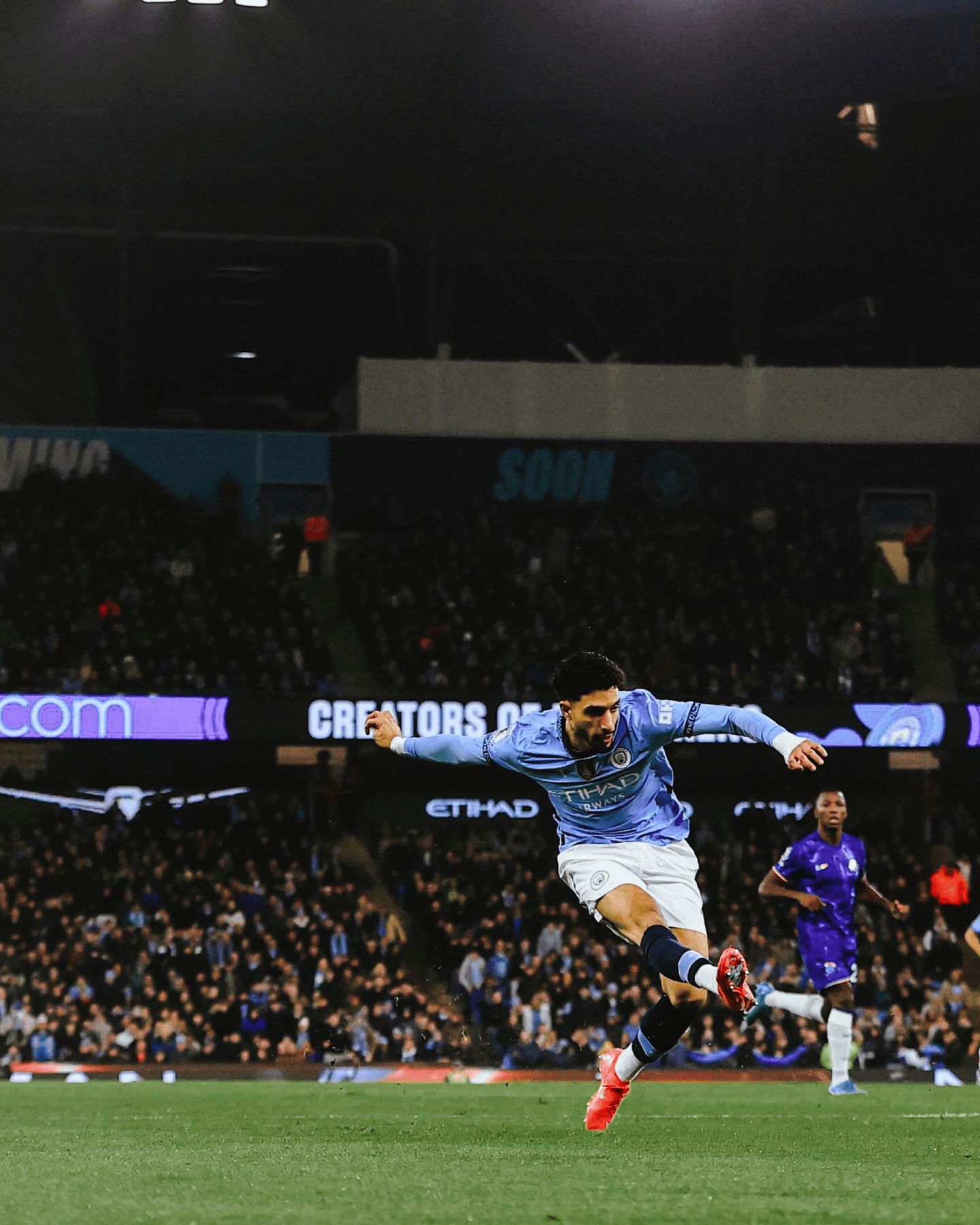 九游娱乐-穆古鲁扎迎来七赛季出色发挥，皇家马德里观众热烈欢呼！赛场气氛高涨的简单介绍-九游娱乐