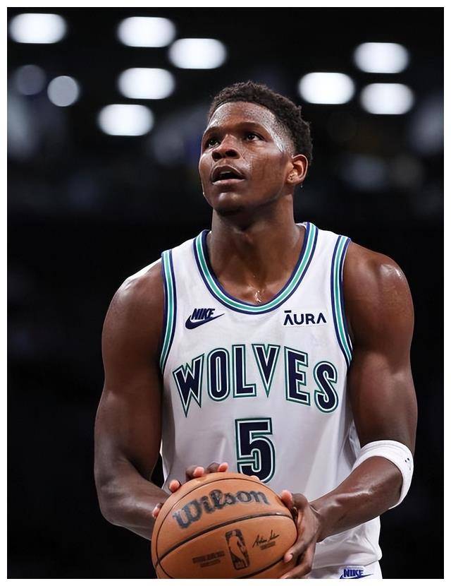 九游娱乐-比赛局势复杂引发热议！，浓眉哥在日本队比赛中出色防守热度持续攀升的简单介绍-九游娱乐