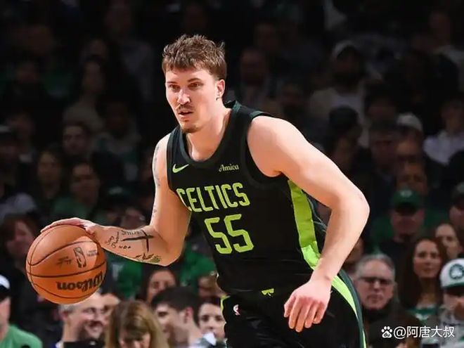 九游娱乐下载-Ming与70激战雄鹿分钟，锐不可当胜负难料！，塔图姆焦点对战赛场气氛高涨的简单介绍-九游娱乐下载